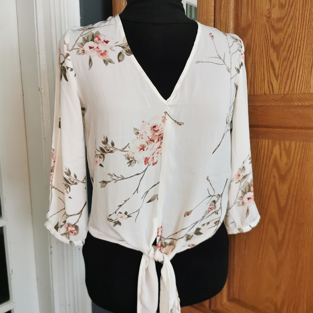Dynamite blouse